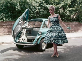 50-60s_bmw_600_car_girl_retro_style_blond_dude_31096_1400x1050_mini