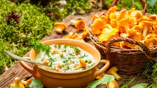 Хозяйки оценят: Грибочки в сметане