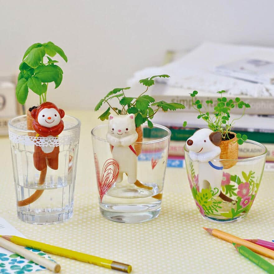 cute-self-watering-ceramic-planters-38