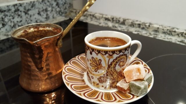 Как правильно сварить кофе в турке: 7 секретов