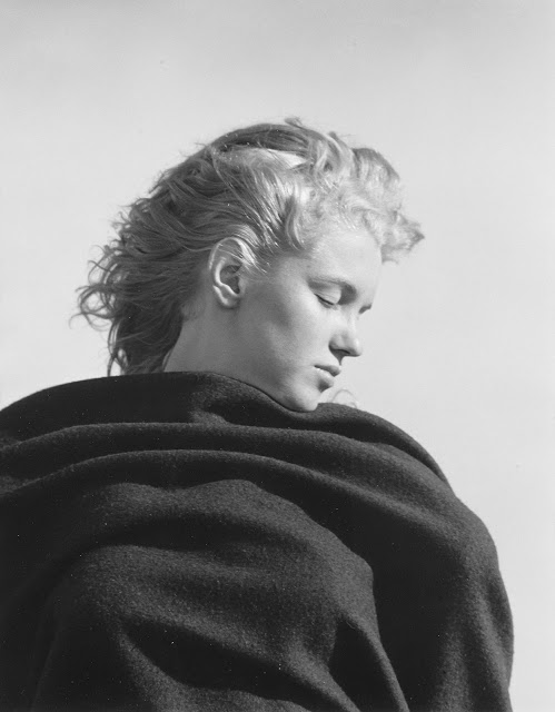 Marilyn-Monroe-1946 рис 12