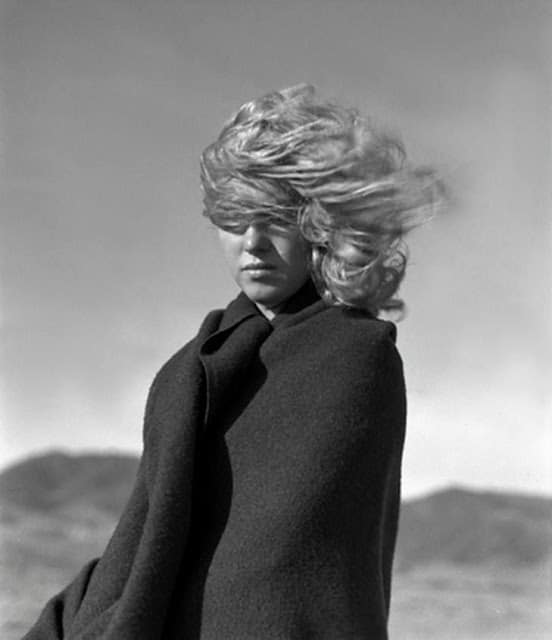 Marilyn-Monroe-1946 рис 10