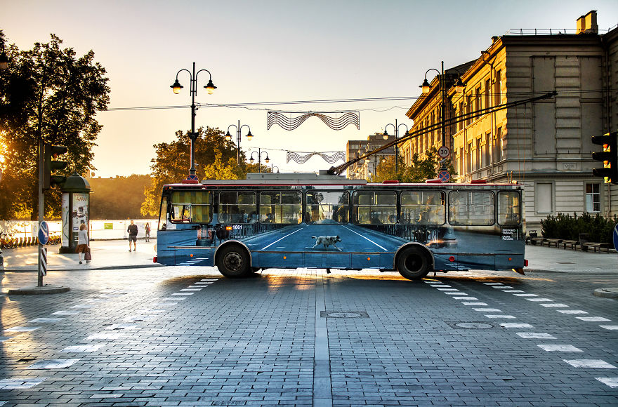 vanishing-trolleybus-vilnius-street-art-festival-liudas-parulskis-7-57c81cb2c4d1d__880[1]