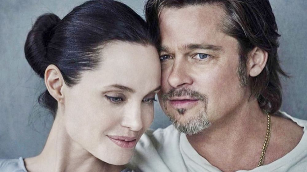 Почему Анджелина Джоли разводится с Брэдом Питтом?