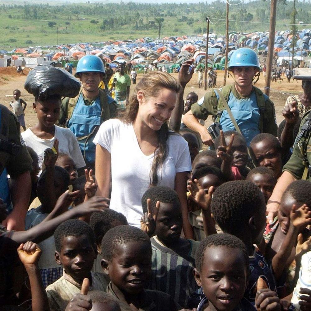 Анджелина Джоли, Африка