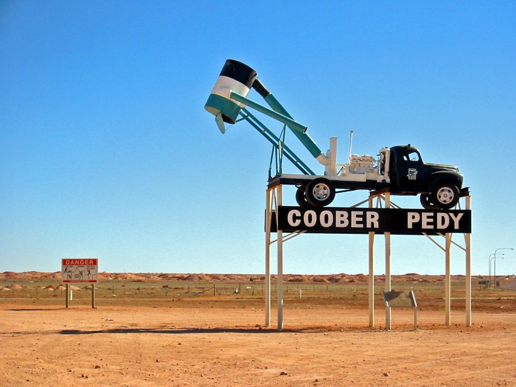 coober-pedy-town-welcome-sign-1024x7681