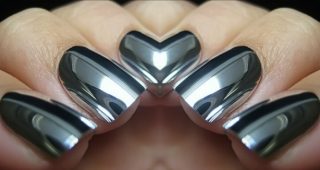 mirrors-nails-8