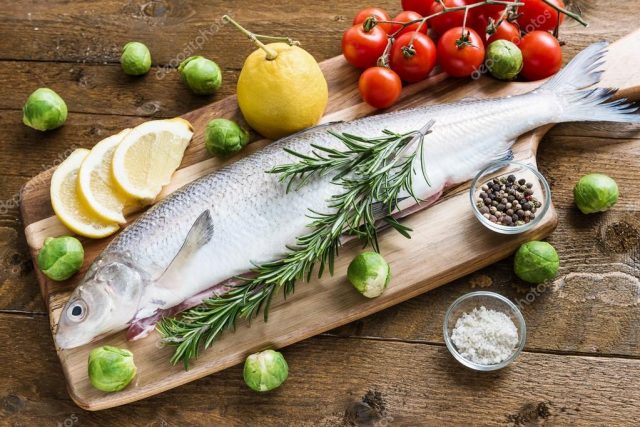 depositphotos_74112103-stock-photo-fresh-fish-with-vegetables-on