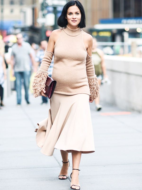 maternity-style-tk-lessons-from-the-most-chic-pregnant-ladies-1956335-1477646781.600x0c