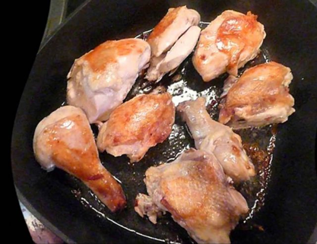 Секреты приготовления курицы по-грузински. Чкмерули - сочное блюдо с вкуснейшим соусом из кинзы! рис 5
