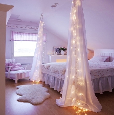 Сплошная романтика: гирлянды для спальни, которые помогают мечтать