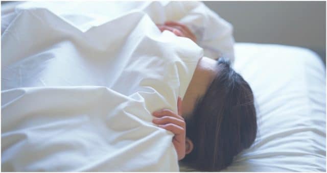 “Я не сплю – я умнею!” Учёные привели 3 доказательства того, что женщинам надо спать больше, чем мужчинам!