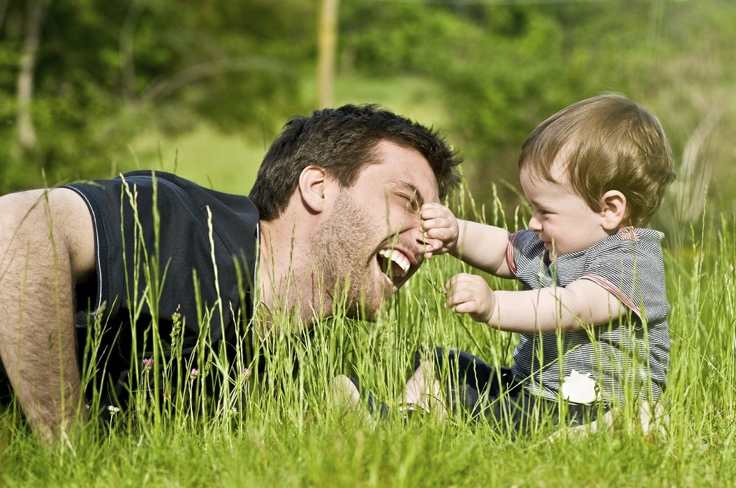 Самый любимый папа! 8 причин, почему дети обожают отцов) рис 2