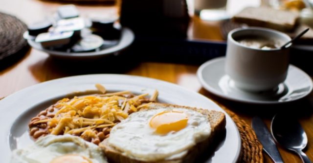 НЕидеальный вreakfast: чем завтракать не стоит? Оказывается, ваша здоровая пища совсем не подходит!)