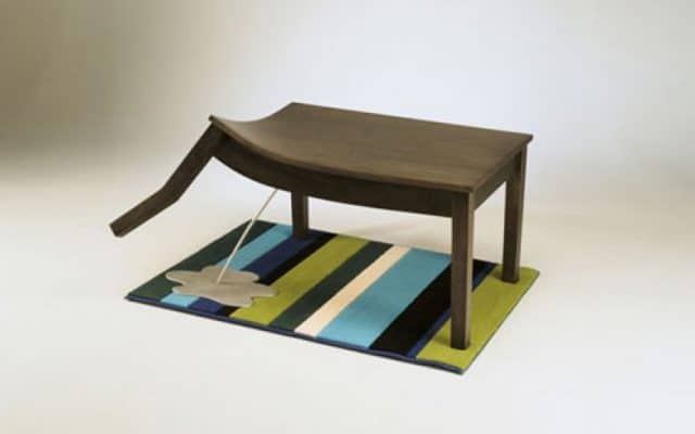 Стол, который писает, стол-газон и стол-иллюзия! 14 примеров силы дизайнерской мысли в простом предмете интерьера :) рис 12
