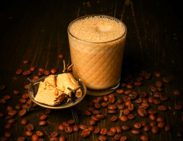 Разукрасим будни) Согревающие кофейные коктейли: пряничный ЛАТТЕ с имбирём, кофе с халвой, апельсиновый МОККО рис 2