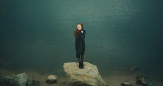 woman-1082056_1280