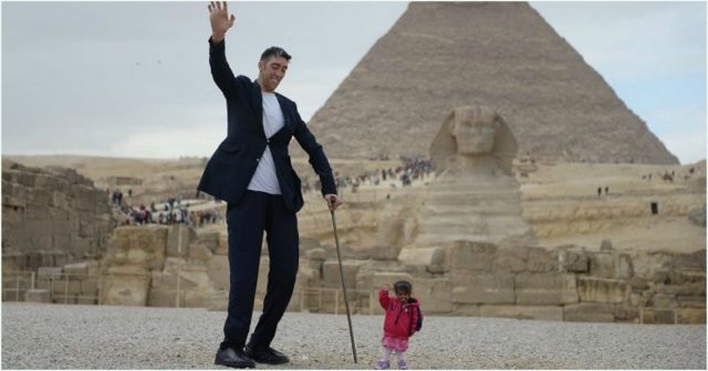 Вот так встреча! В Египте состоялось знакомство самого высокого мужчины и самой низкой женщины в мире!