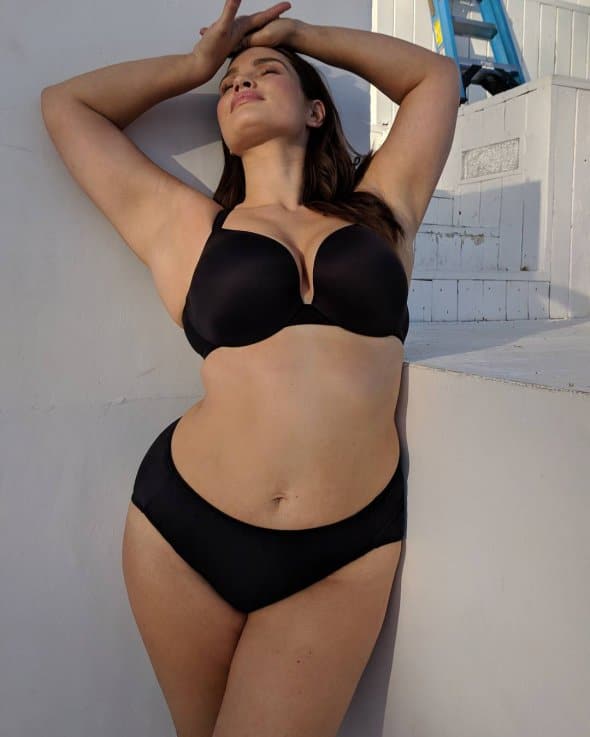 7 самых красивых моделей plus-size показали свои снимки без фотошопа: учимся любить своё тело!)