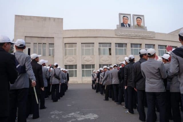10 фотографий, которые показывают разницу между Южной и Северной Кореей! рис 4