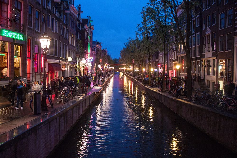 ночная жизнь в Амстердаме