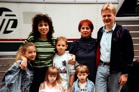 Скарлетт Йоханссон с родителями
