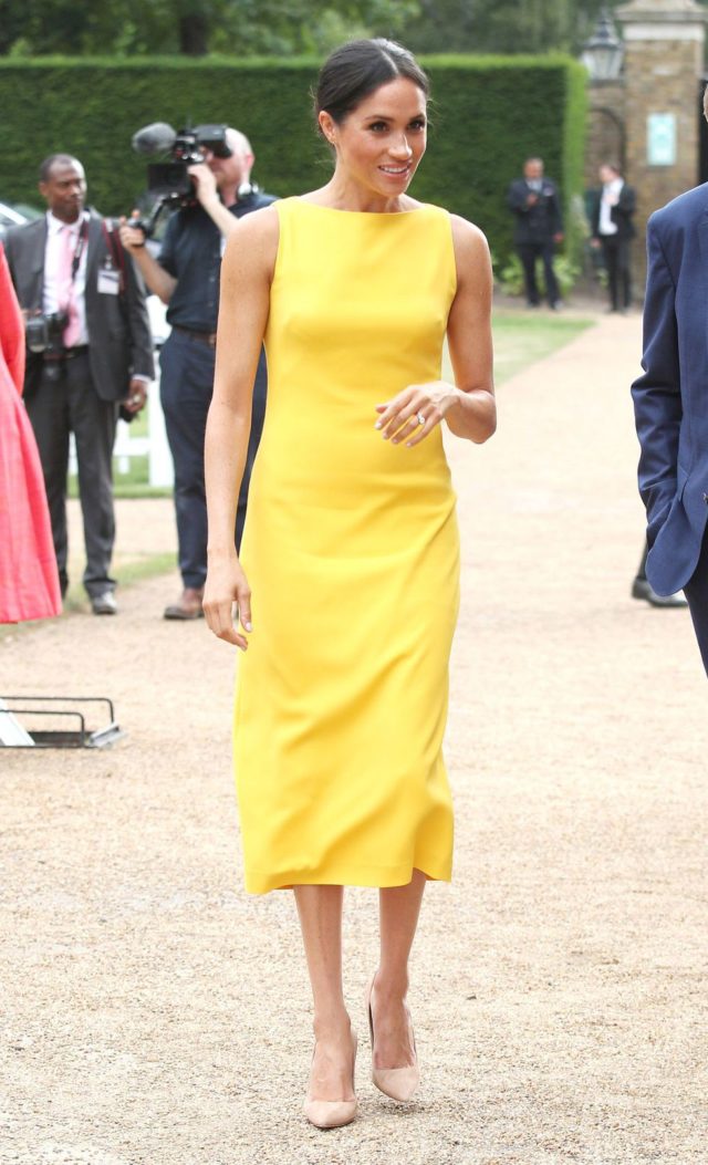 Меган Маркл в желтом платье