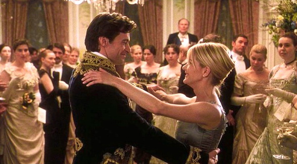 мужчина и девушка в старинной одежде танцуют на балу