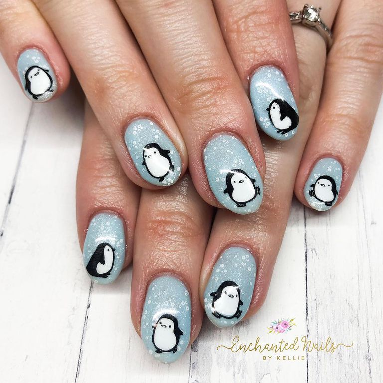 Пингвины на ногтях