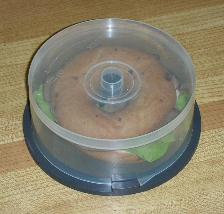 Коробка от дисков с пончиком