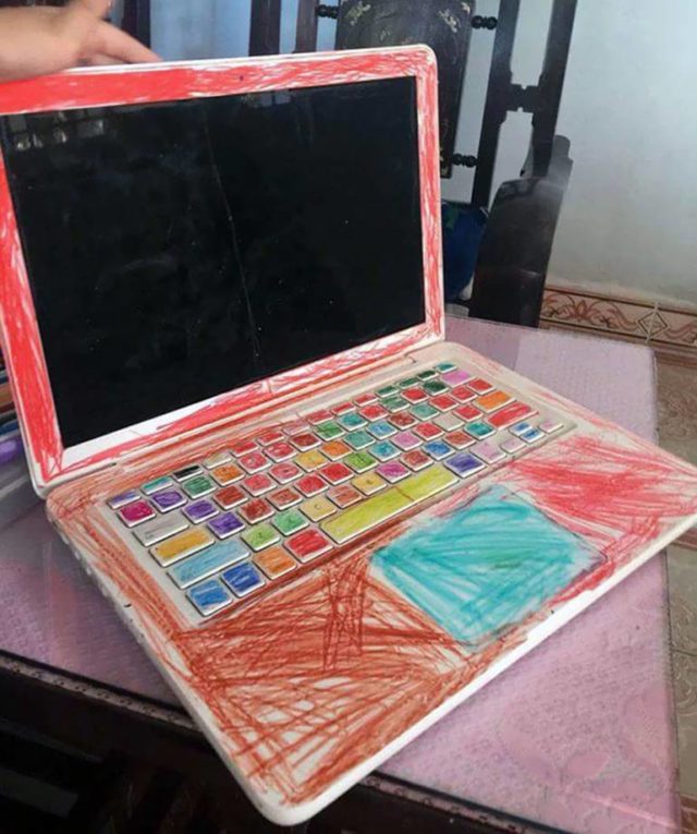 Разрисованный ноутбук