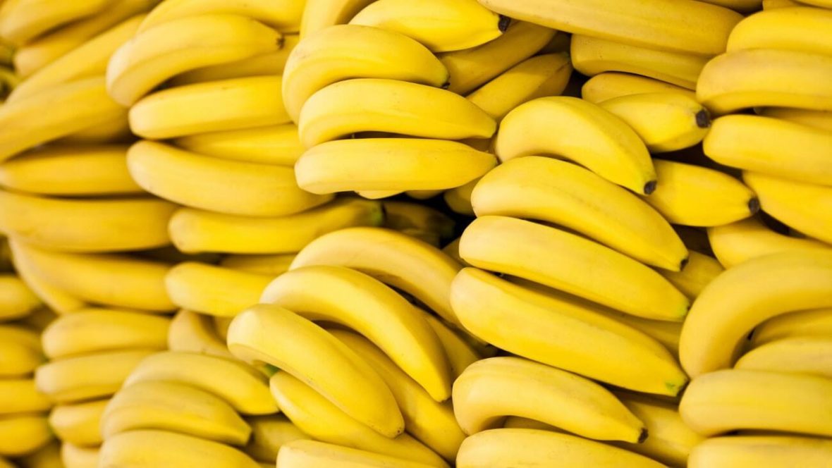 Бананы в ряд