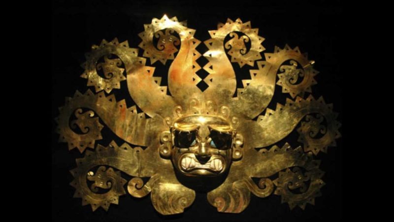 Металлическая древняя маска