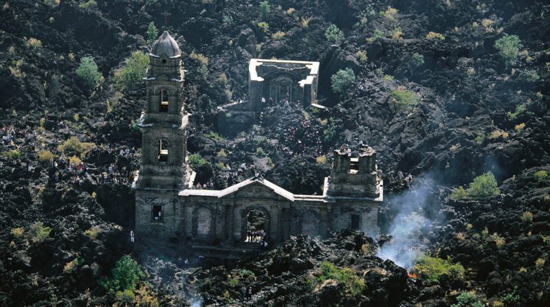 Разрушенная церковь (Мексика)