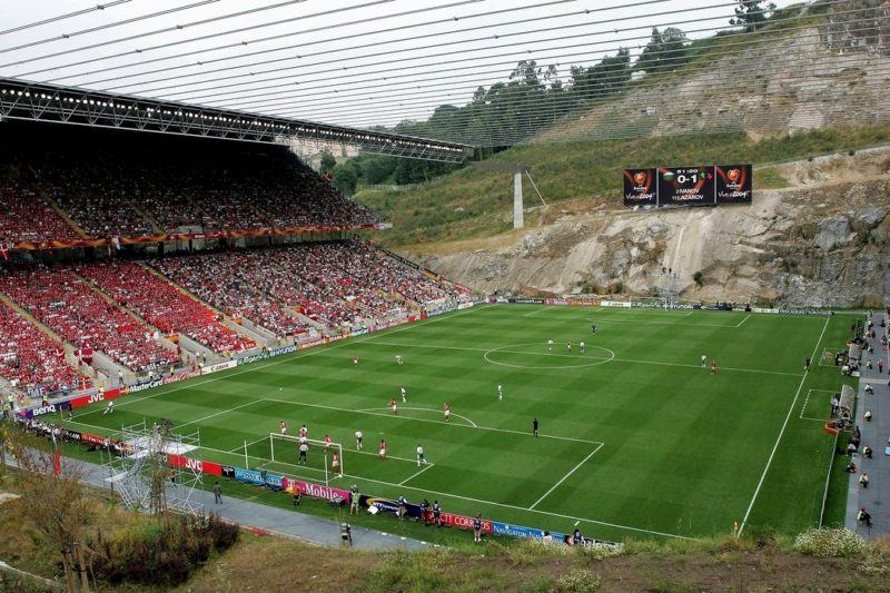 стадион в Браге - вид сверху со стороны