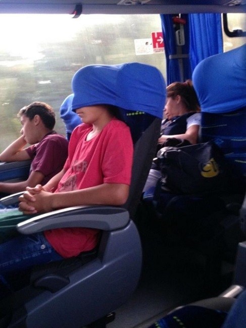 Мальчик в автобусе