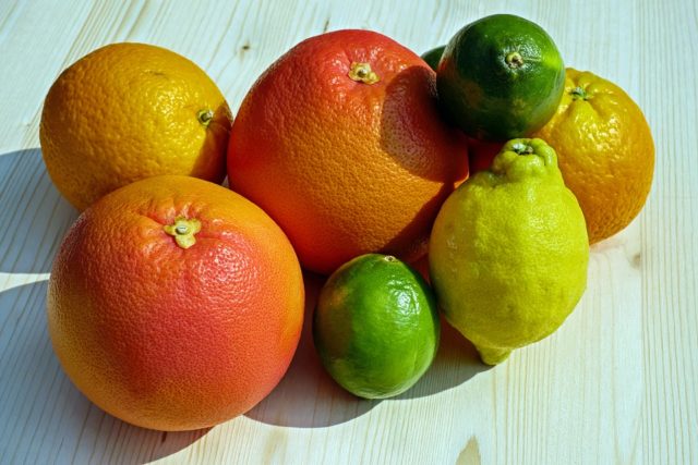 цитрусовые фрукты
