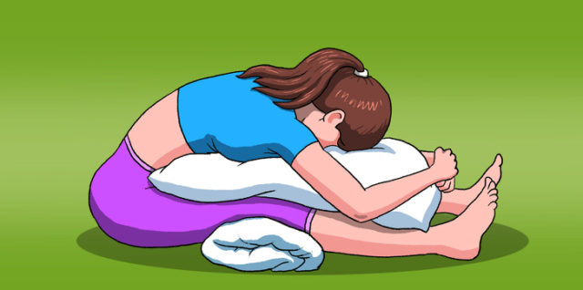 рисунок девушки, растягивающей спину с помощью подушки