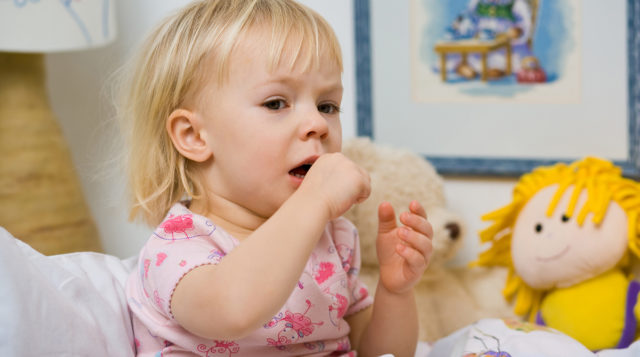 8 натуральных средств для того, чтобы вылечить кашель у ребёнка