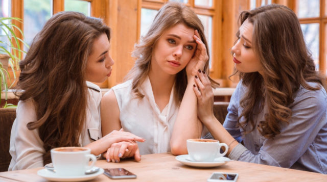 5 советов, которые не стоит давать одиноким подругам