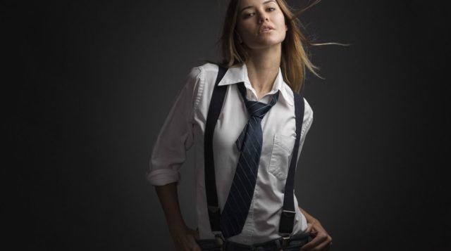 В моде женские галстуки: с чем их носить и какие модели в тренде 2020-2021?