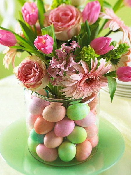 цветы в банке с яйцами
