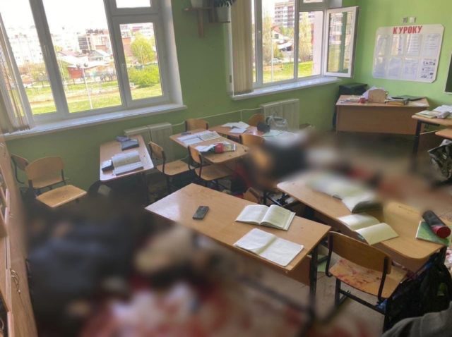 класс в казанской школе после обстрела