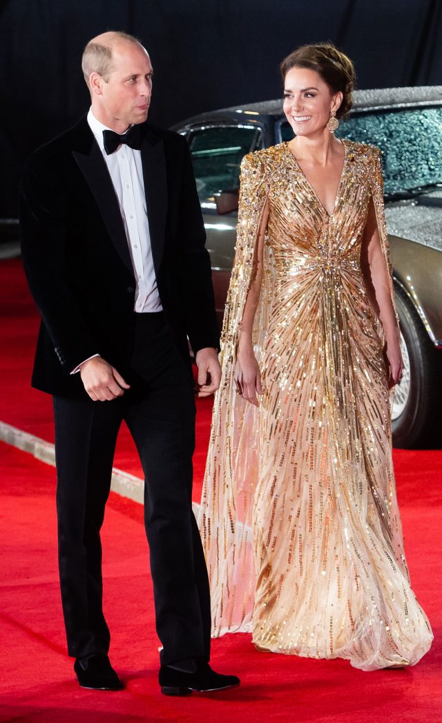 принц уильям и кейт миддлтон в золотом платье
