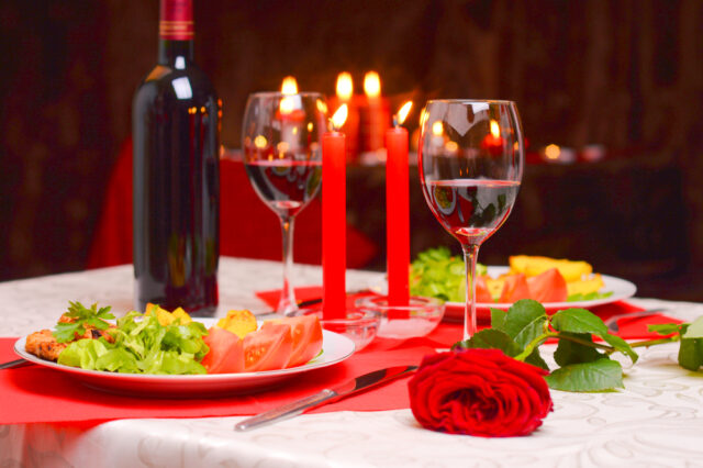 Как украсить стол и что подать на День святого Валентина