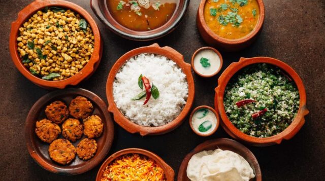 Вкусная экзотика: популярные блюда индийской кухни, которые понравятся каждому