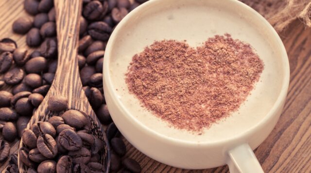 Масло + кофе: необычный напиток, который поможет похудеть