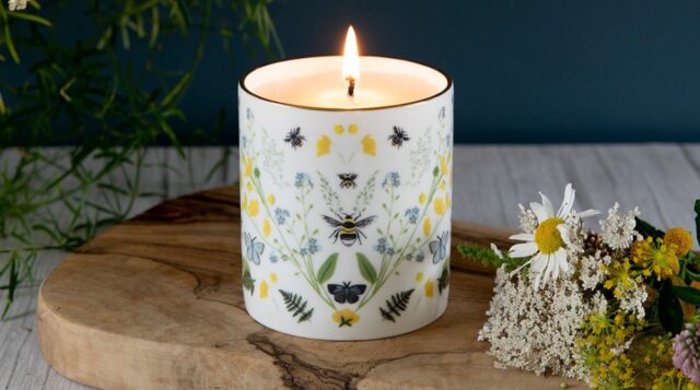 Как сделать красивые ароматные свечи своими руками в домашних условиях?
