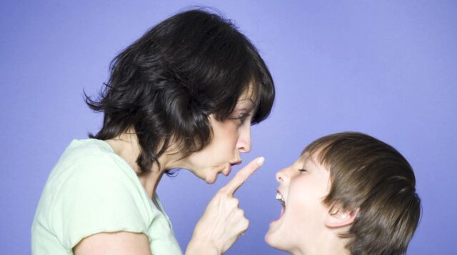 Как быть с подростковой агрессией: советы родителям